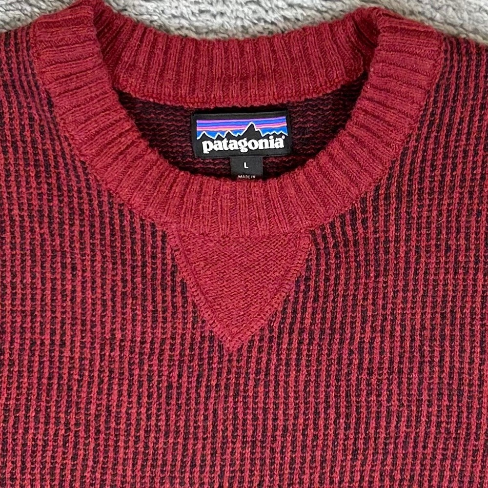 Patagonia Worn Wear Mens Large Burgundy Red Two Tone Knit Crewneck Sweater